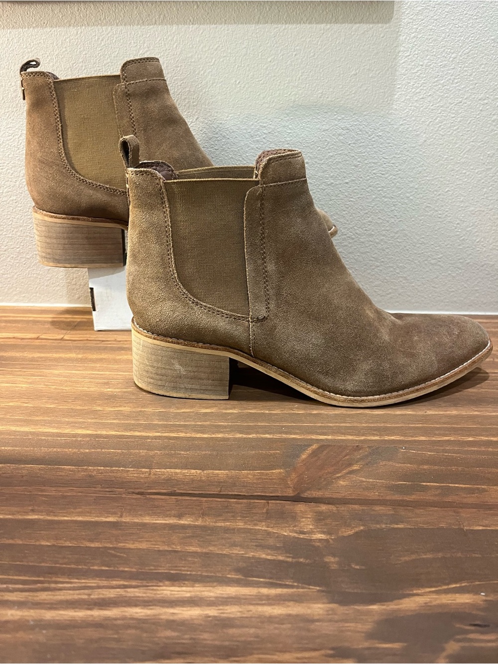 Marc Jacobs Taupe Suede Chelsea Ankle Boots
